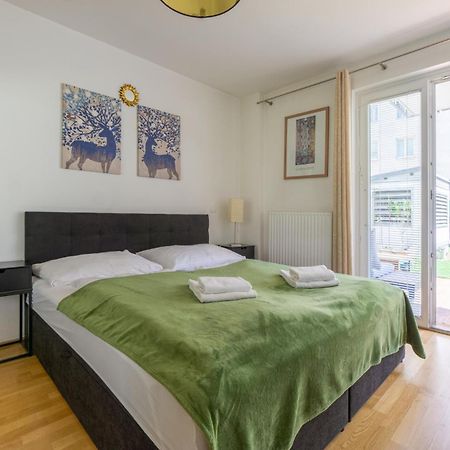 Apartment With Garden Close To Stadthalle, Westbahnhof Wien Exterior foto