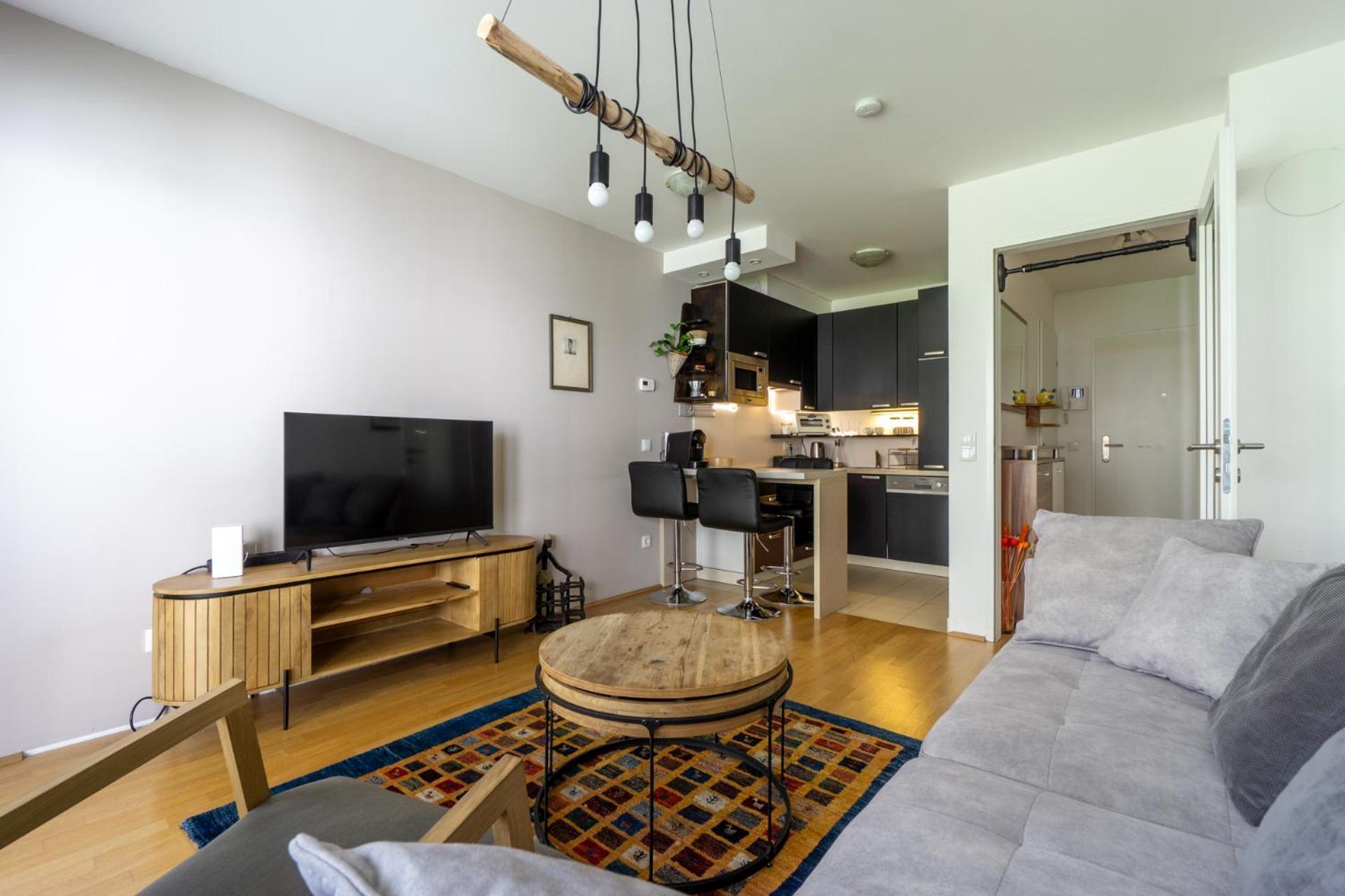 Apartment With Garden Close To Stadthalle, Westbahnhof Wien Exterior foto