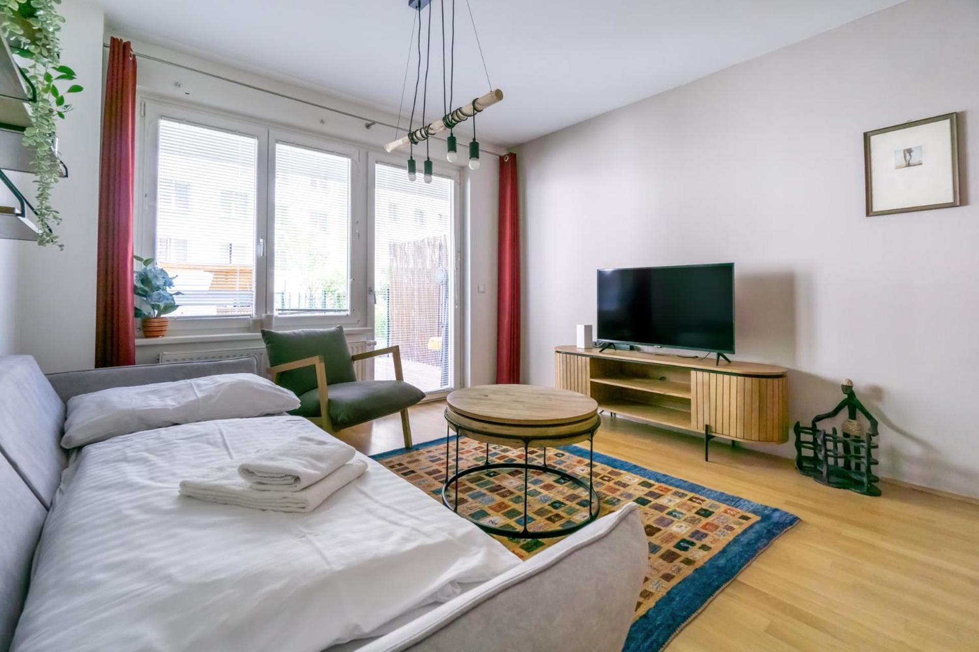 Apartment With Garden Close To Stadthalle, Westbahnhof Wien Exterior foto